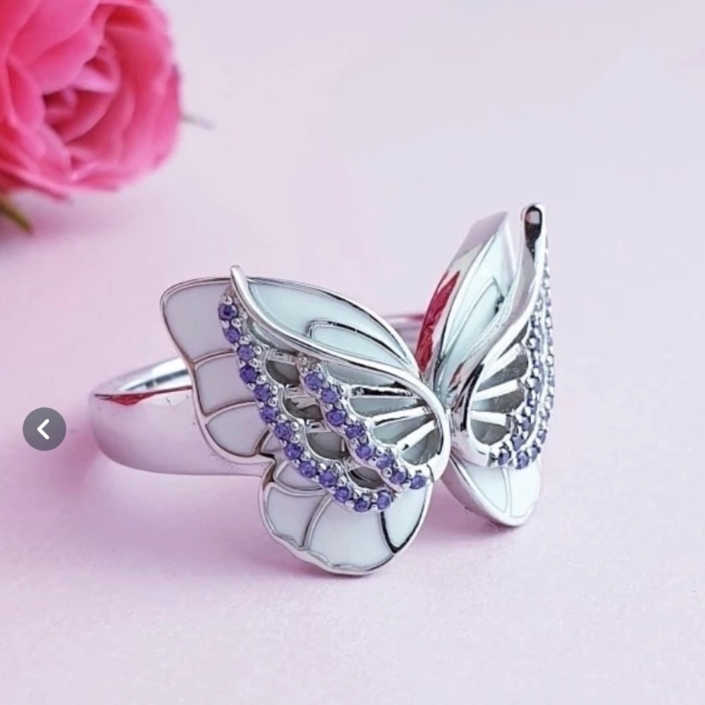 NEW | butterfly ring